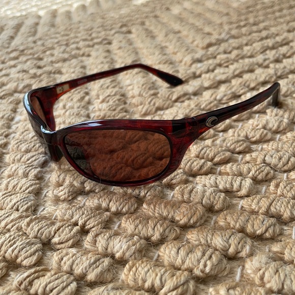 Costa sunglasses and case - Picture 1 of 4